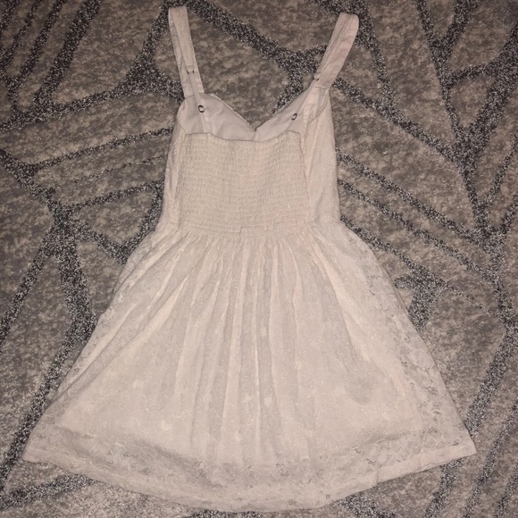 Hollister lacey white dress - Picture 2 of 2